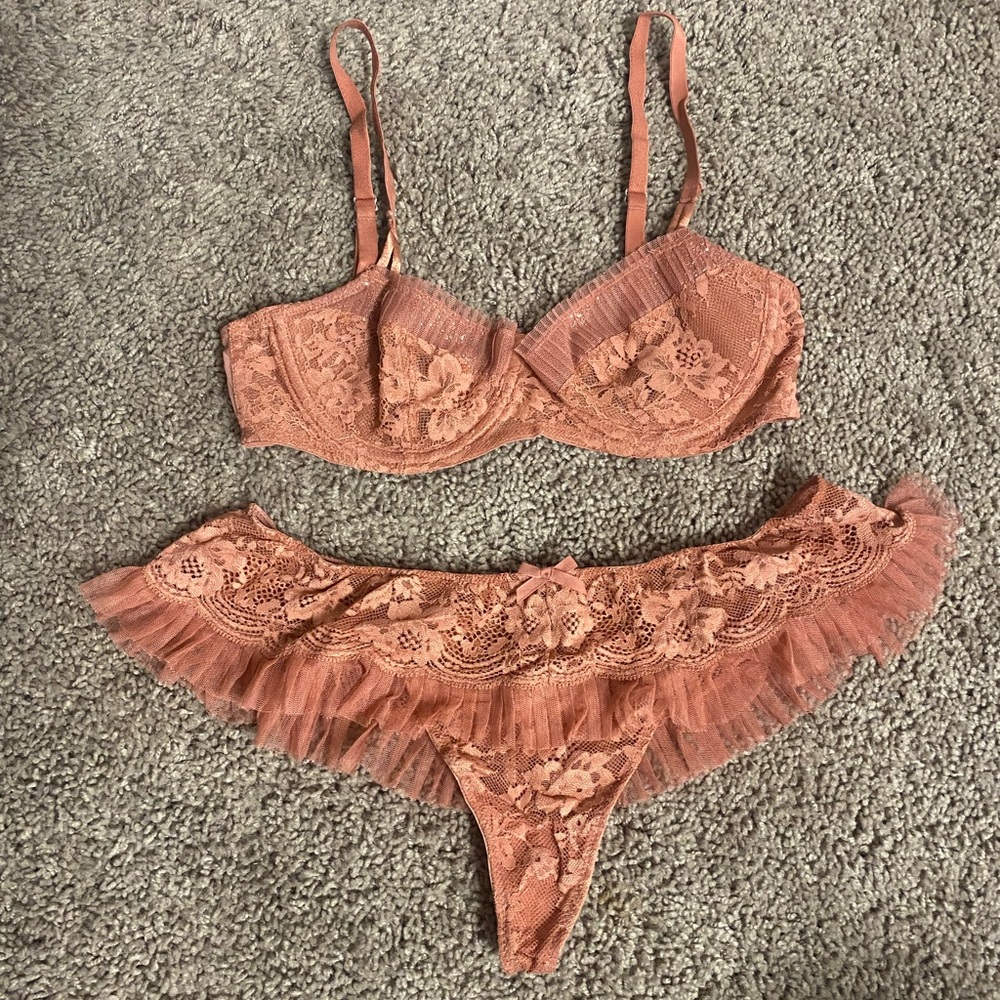 Lace Bralette and Panty Set - Rust
